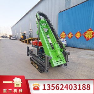 光伏打樁機