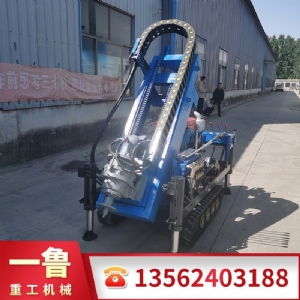 光伏打樁機